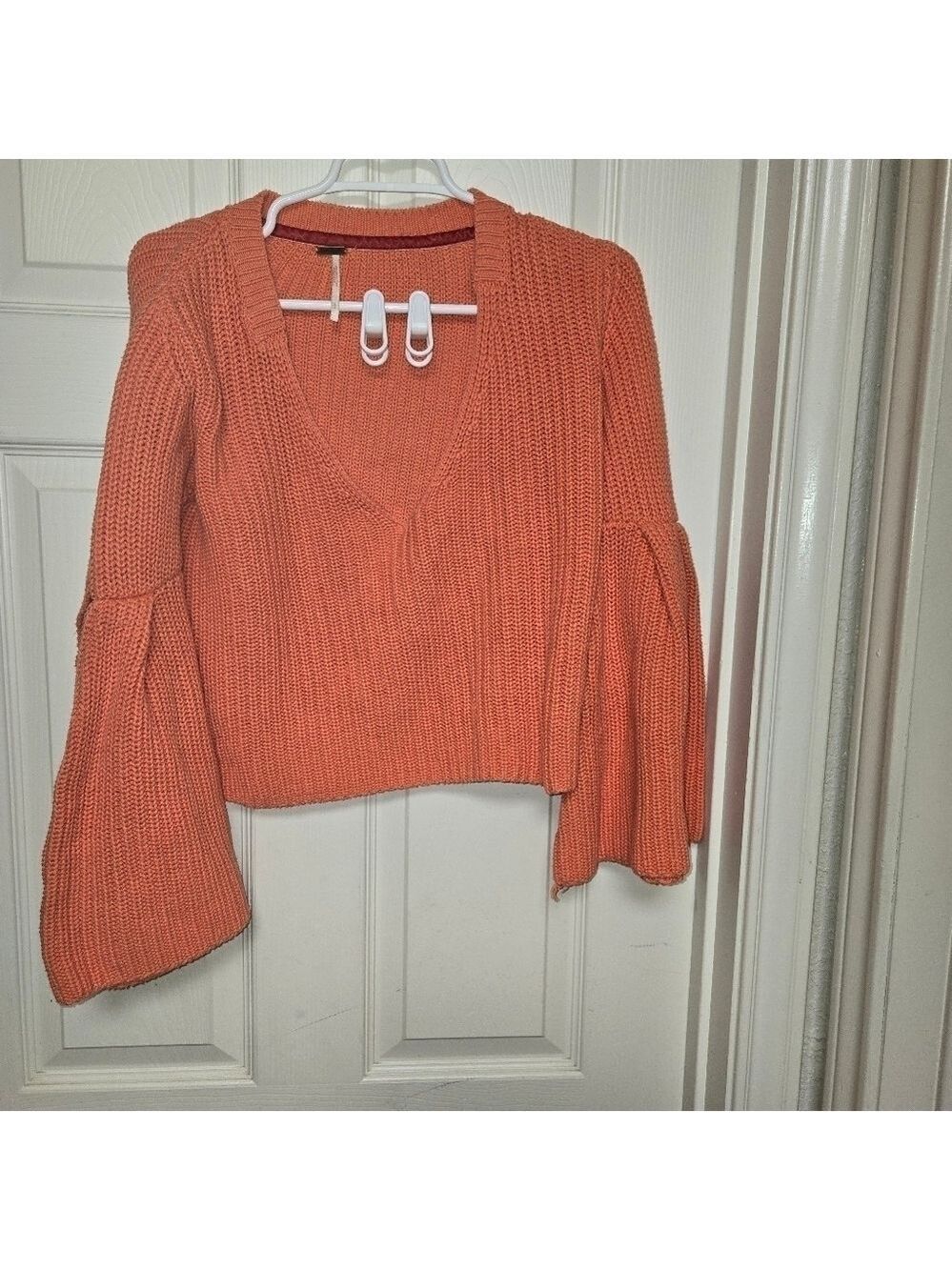 Free People Damsel Bell Sleeve Cropped Sweater Coral Small Boho - Picture 6 of 10